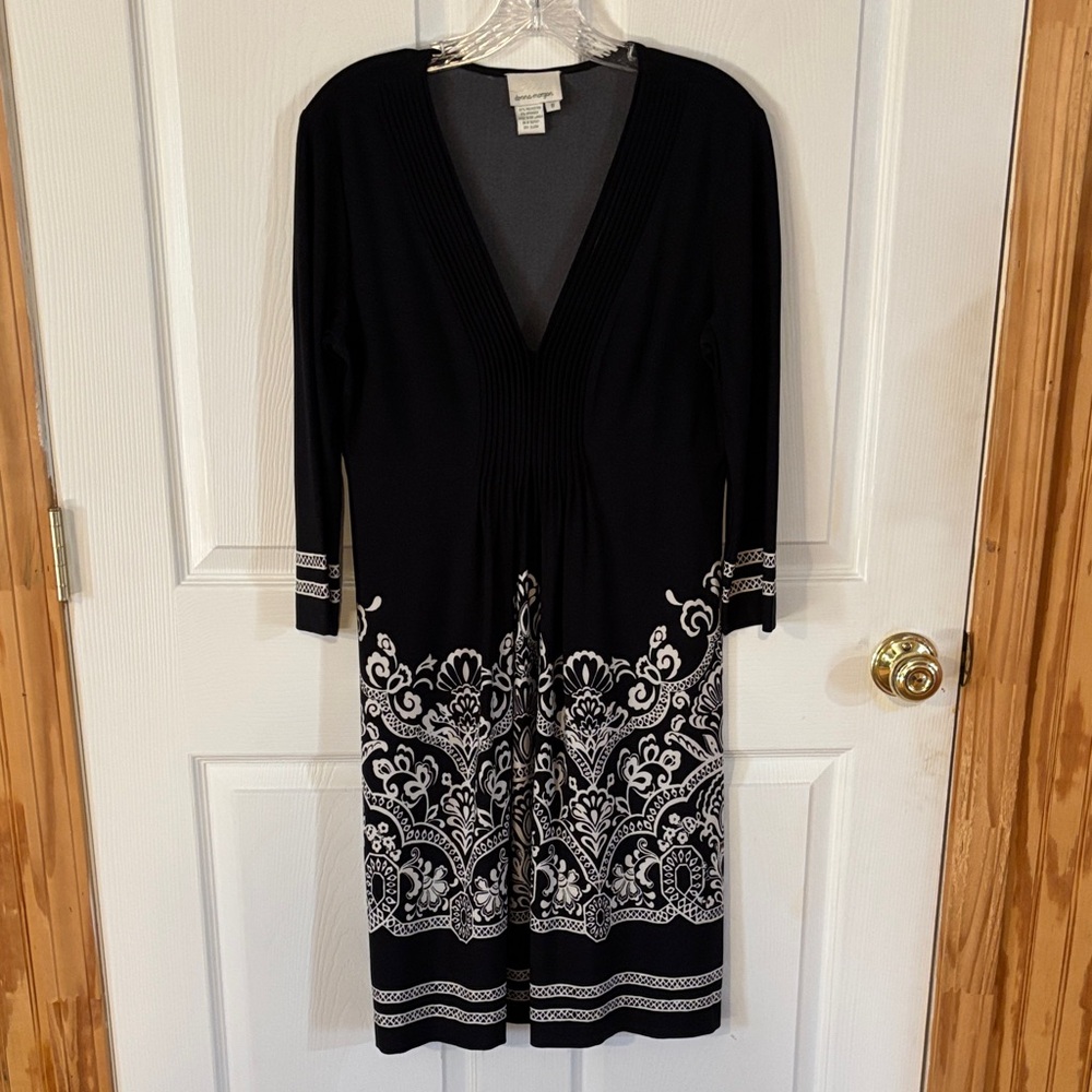 Donna Morgan Black and White Midi Dress